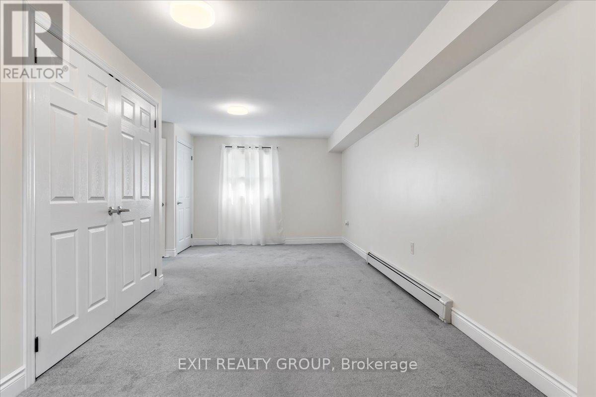 34 Orchard Drive, Belleville, Ontario  K8P 2K4 - Photo 10 - X12317571
