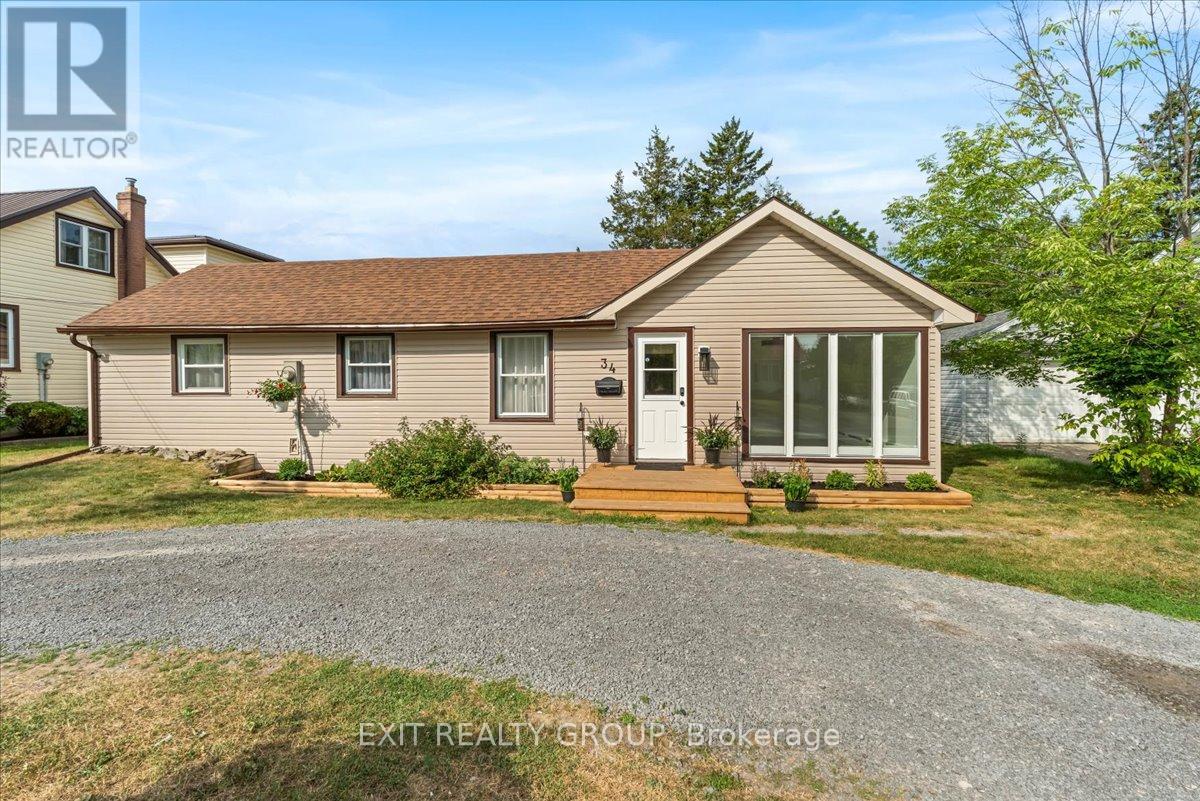 34 Orchard Drive, Belleville, Ontario  K8P 2K4 - Photo 2 - X12317571
