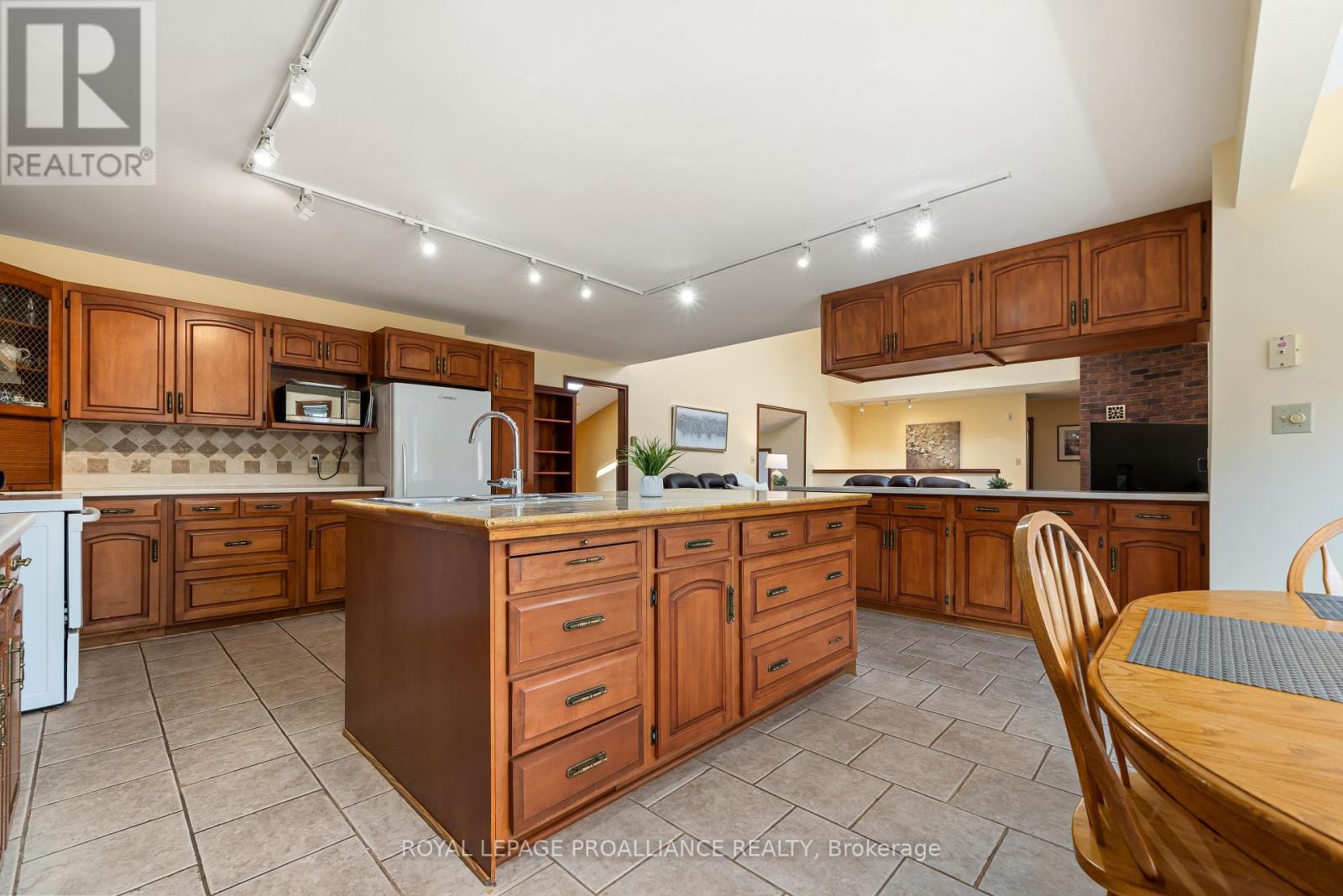 7 Brintnell Boulevard, Brighton, Ontario  K0K 1H0 - Photo 17 - X12317595