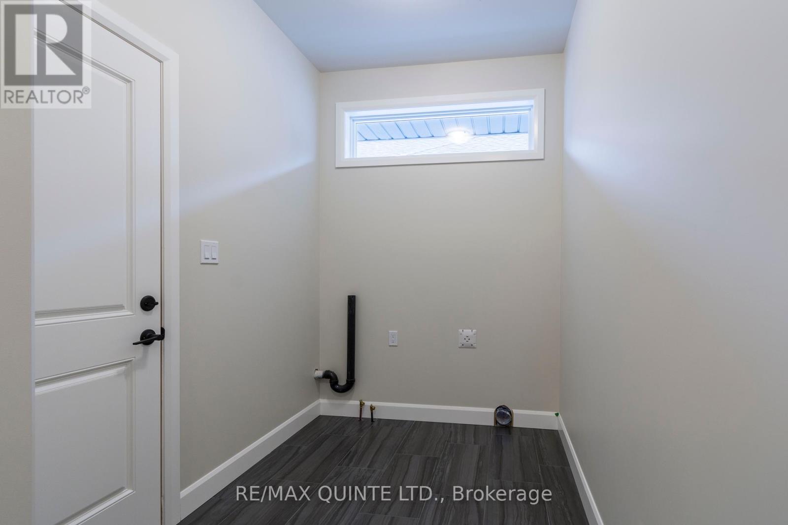 6 Vaughn Court, Belleville, Ontario  K8N 0R7 - Photo 11 - X12318160