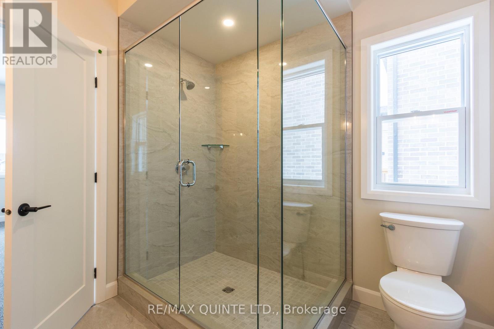 6 Vaughn Court, Belleville, Ontario  K8N 0R7 - Photo 15 - X12318160