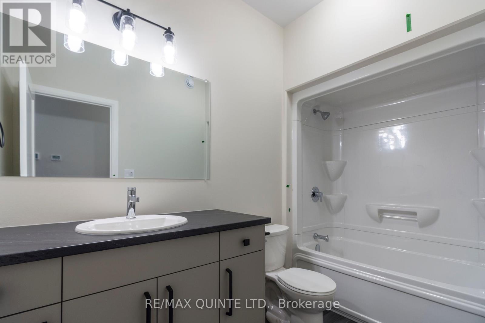 6 Vaughn Court, Belleville, Ontario  K8N 0R7 - Photo 18 - X12318160