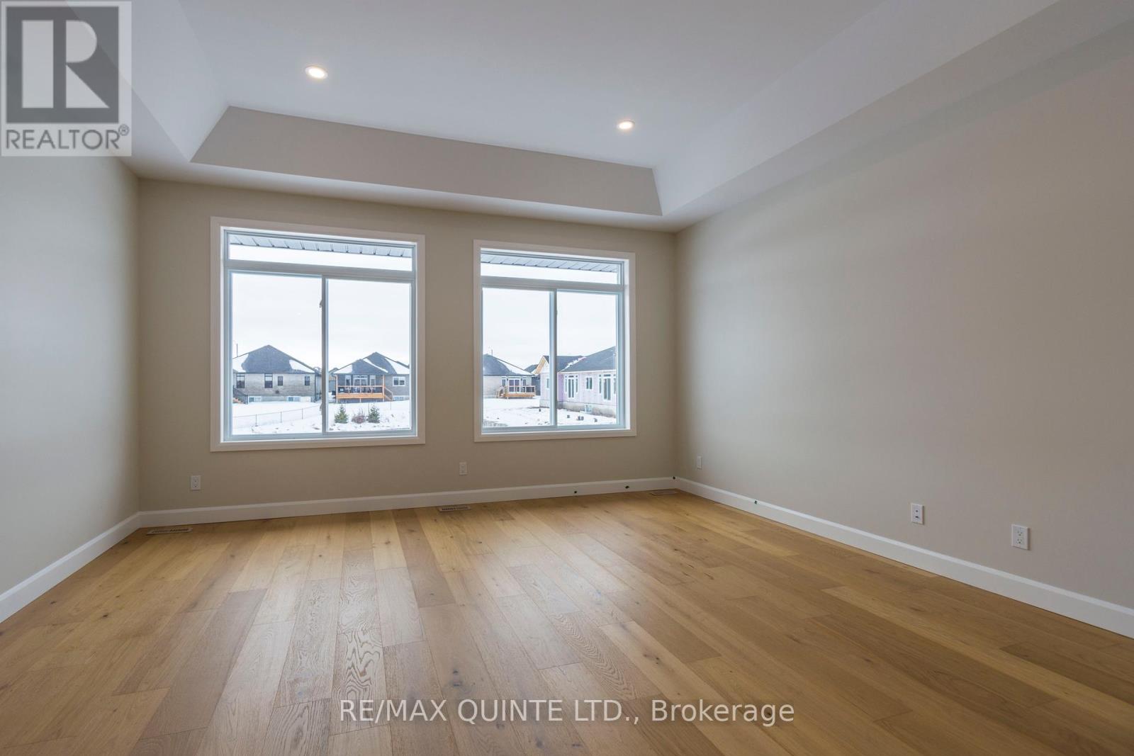 6 Vaughn Court, Belleville, Ontario  K8N 0R7 - Photo 9 - X12318160