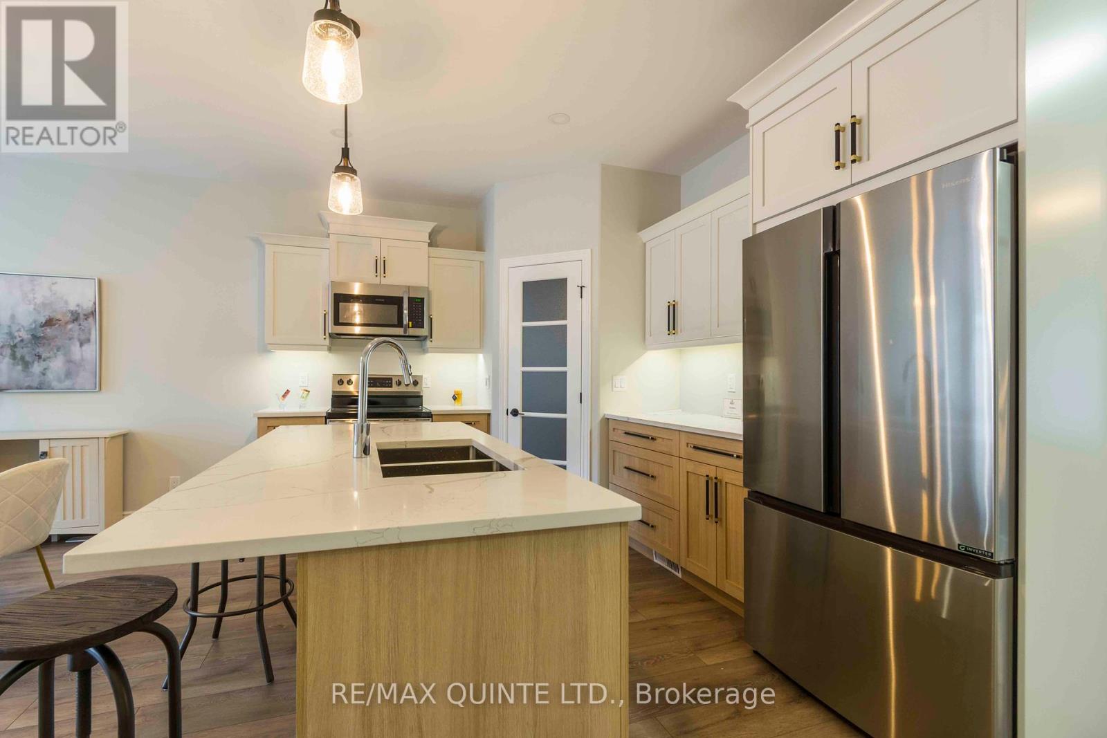94 Raycroft Drive, Belleville, Ontario  K8N 0R4 - Photo 5 - X12318207