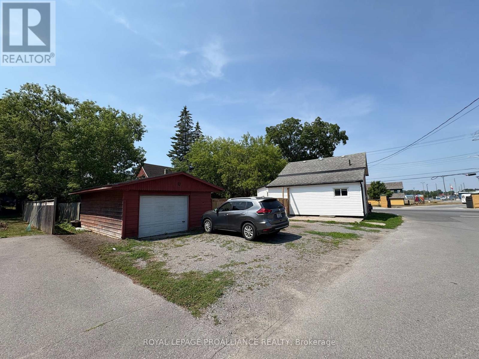 374 Main Street, Prince Edward County, Ontario  K0K 2T0 - Photo 4 - X12318933