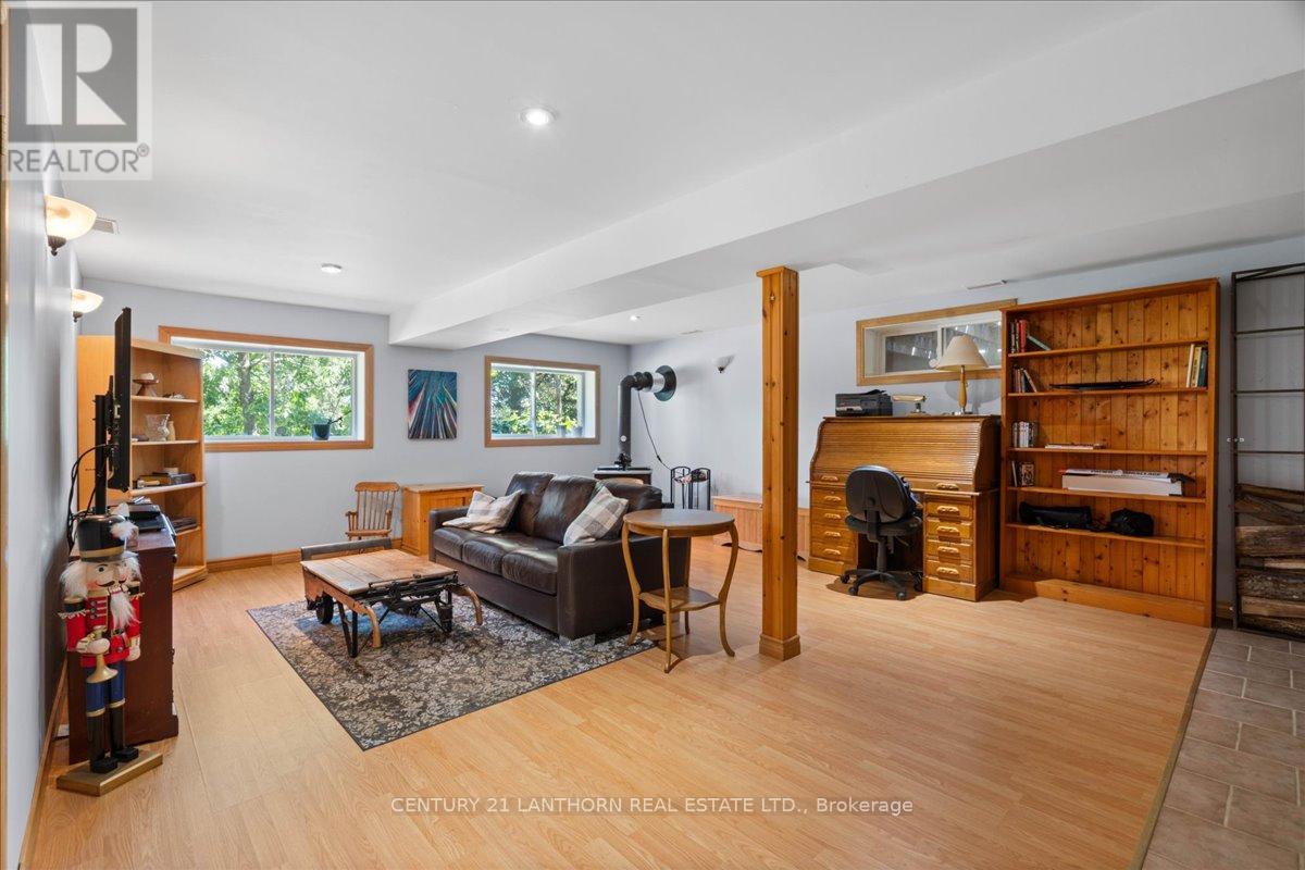 1207 Shannon Road, Prince Edward County, Ontario  K0K 2T0 - Photo 15 - X12320117