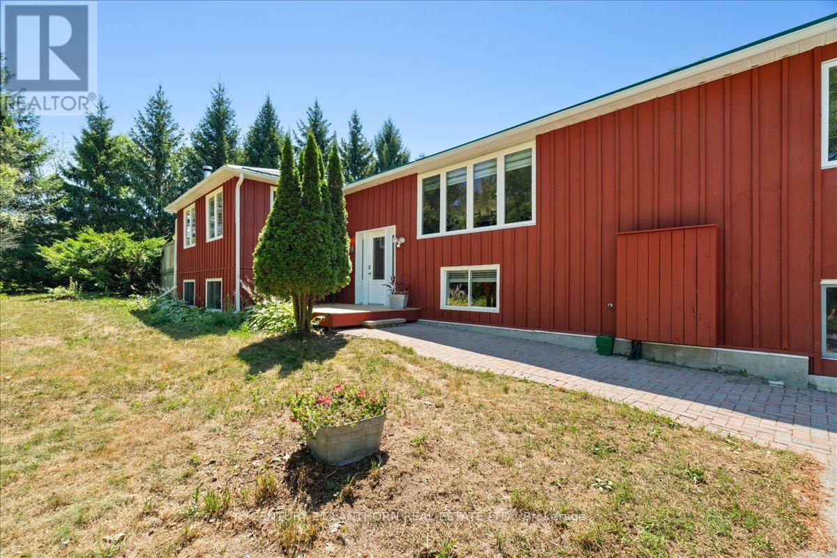 1207 Shannon Road, Prince Edward County, Ontario  K0K 2T0 - Photo 2 - X12320117