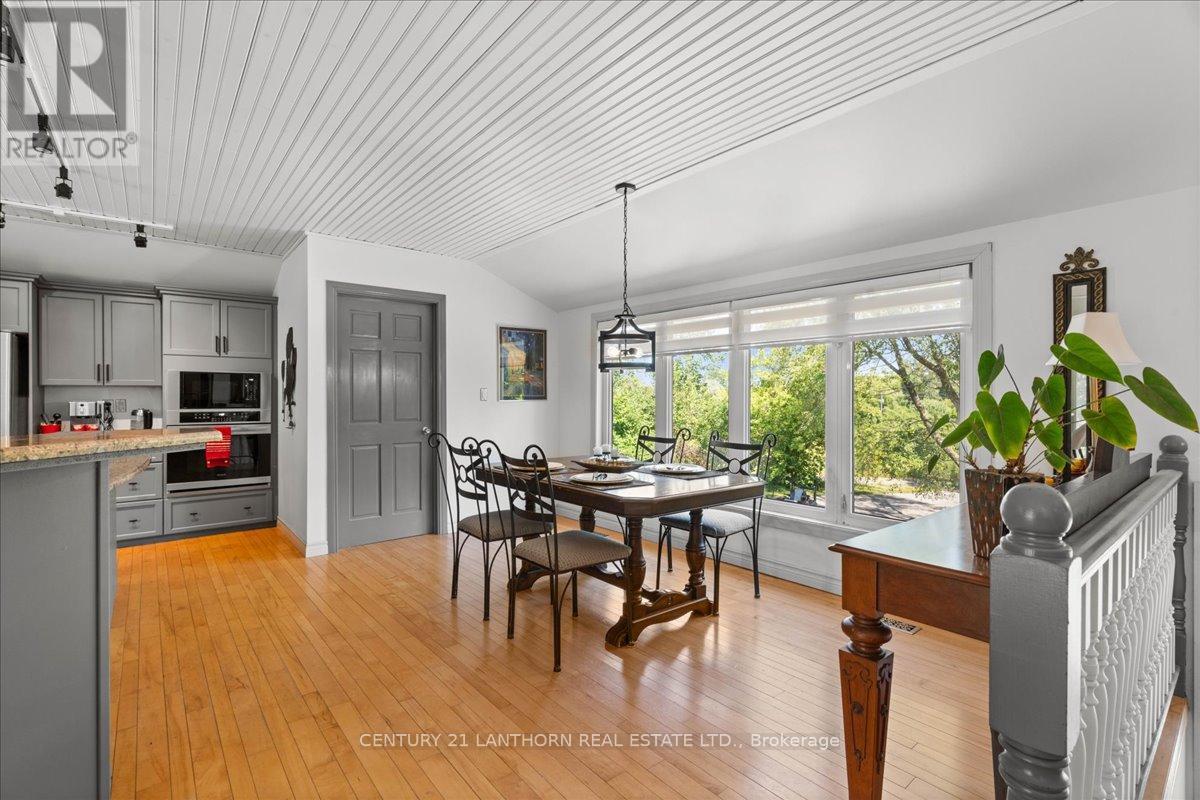 1207 Shannon Road, Prince Edward County, Ontario  K0K 2T0 - Photo 7 - X12320117