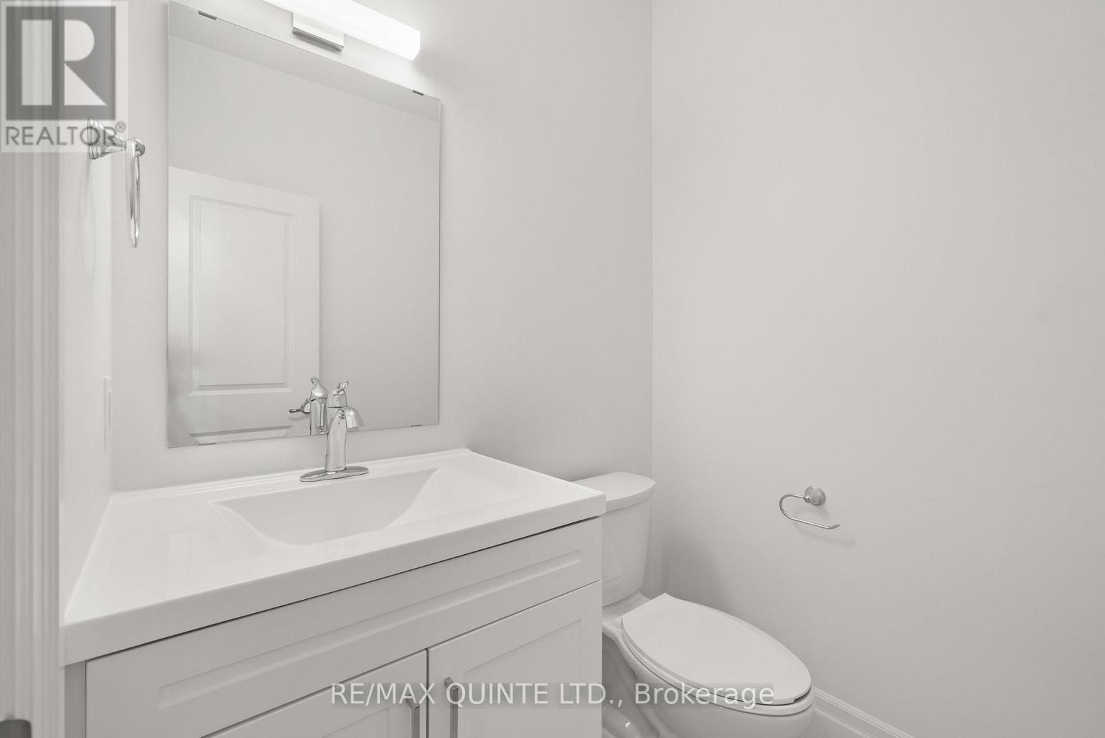 51 Evans Street, Prince Edward County, Ontario  K0K 2T0 - Photo 12 - X12320132