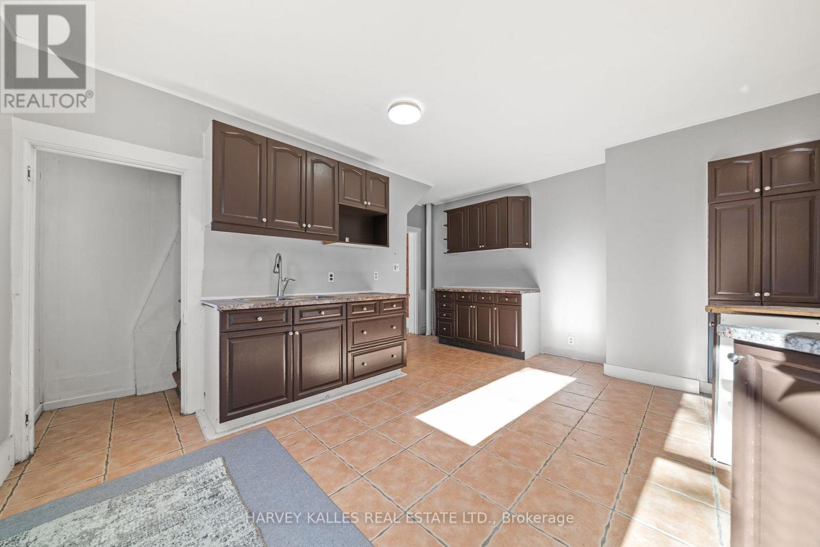 11 Ferguson Street, Prince Edward County, Ontario  K0K 2T0 - Photo 15 - X12321379