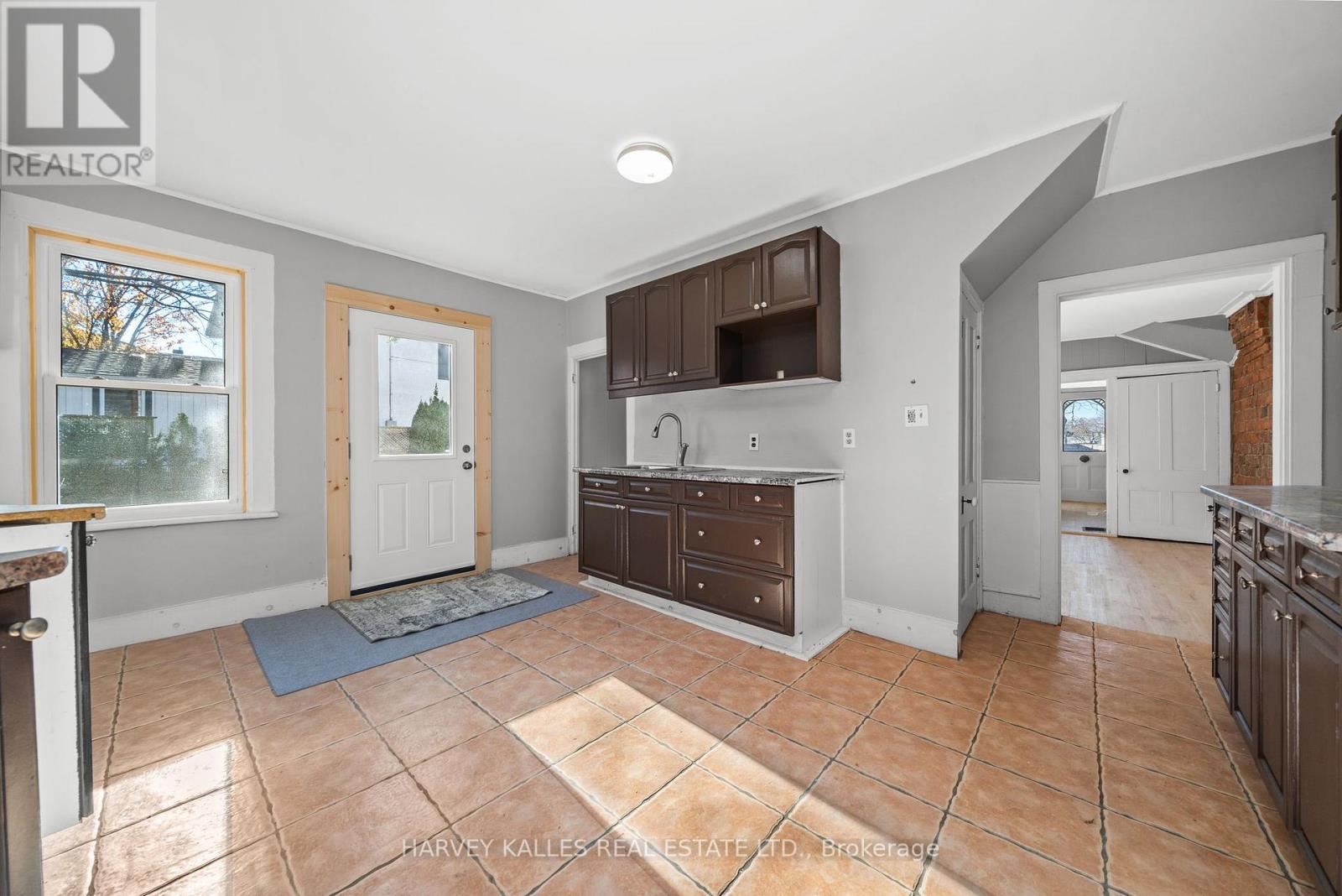 11 Ferguson Street, Prince Edward County, Ontario  K0K 2T0 - Photo 16 - X12321379