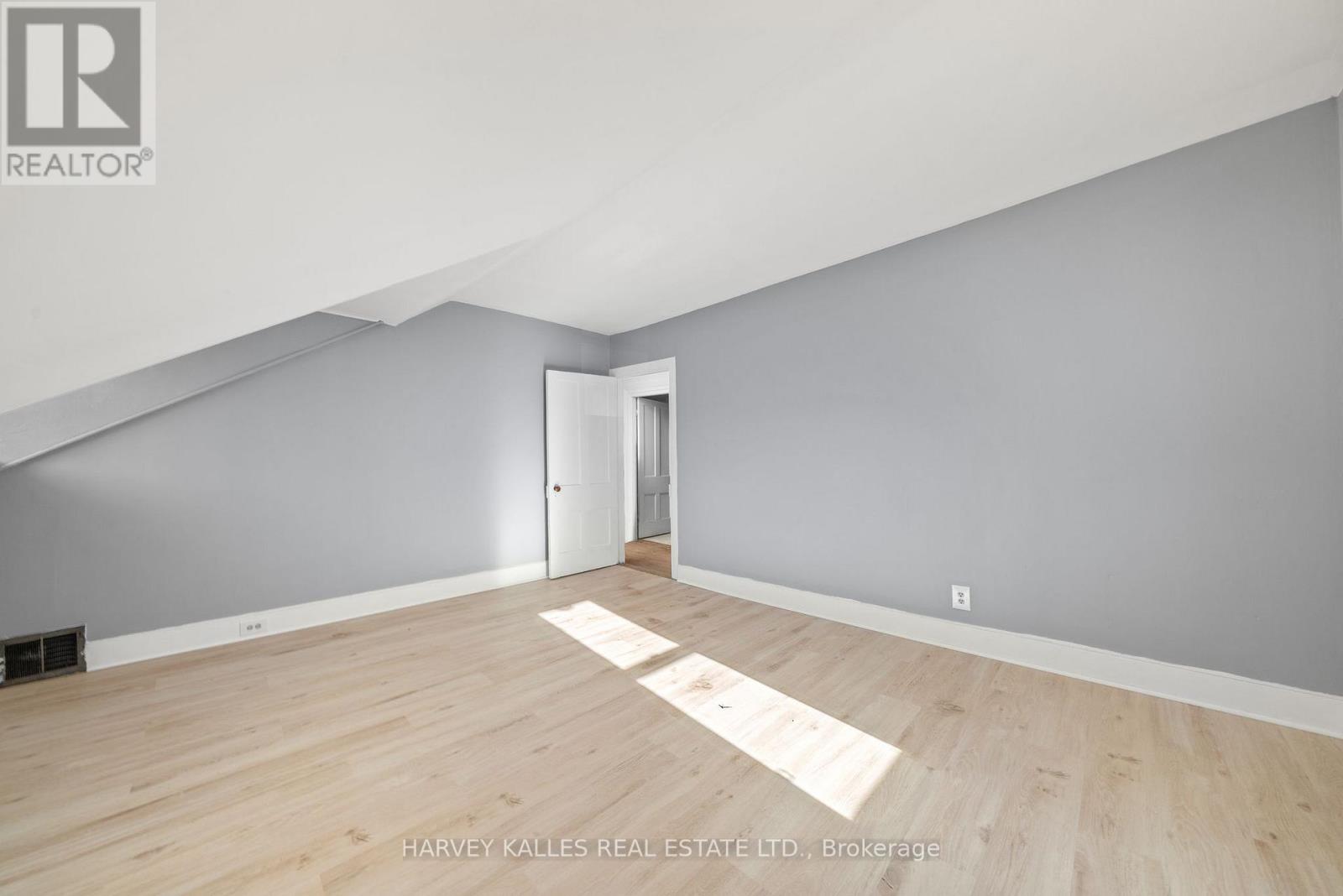 11 Ferguson Street, Prince Edward County, Ontario  K0K 2T0 - Photo 24 - X12321379