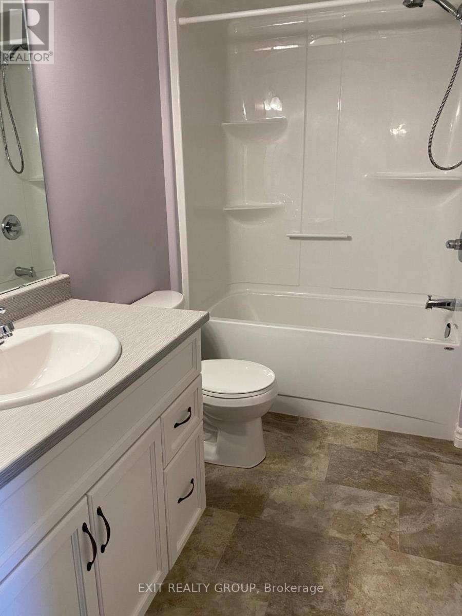 81 Mountain Ash Drive, Belleville, Ontario  K8N 0E3 - Photo 17 - X12321583