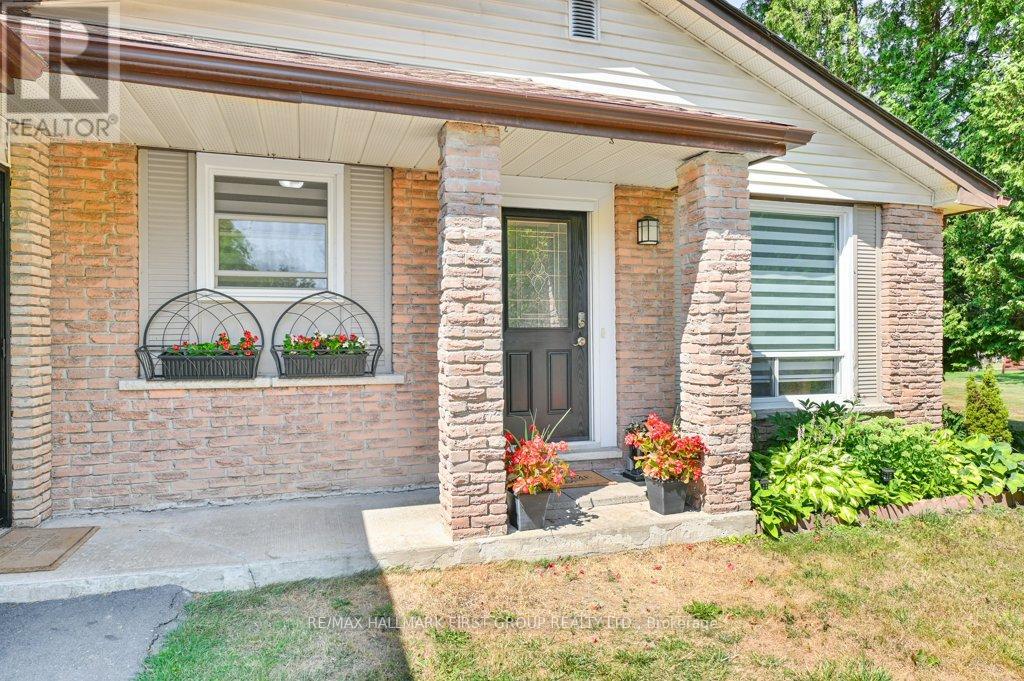 124 Glendale Road, Belleville, Ontario  K8P 4H6 - Photo 6 - X12322177