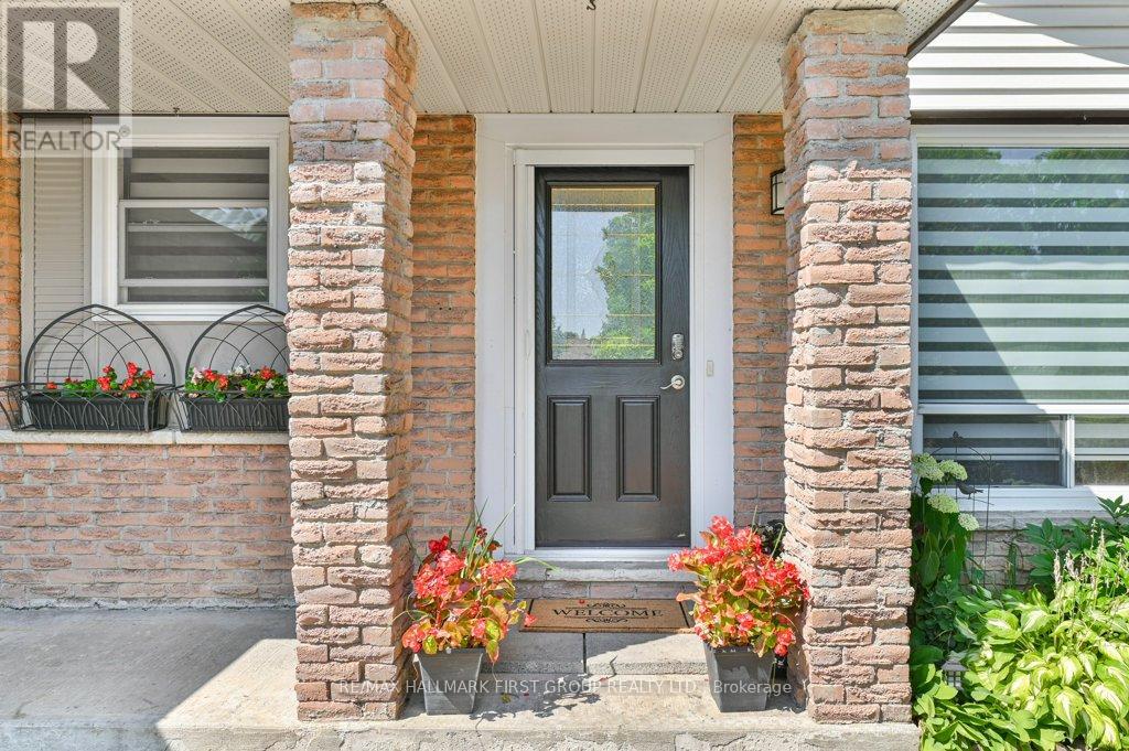 124 Glendale Road, Belleville, Ontario  K8P 4H6 - Photo 7 - X12322177