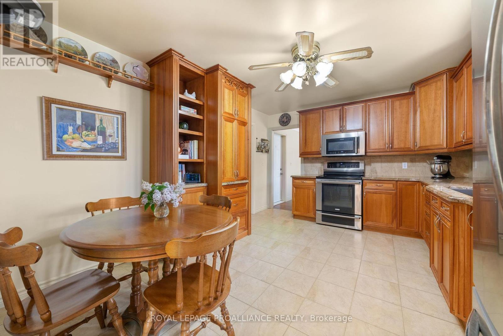 3286 County Rd 3 Road, Prince Edward County, Ontario  K0K 1L0 - Photo 16 - X12322237