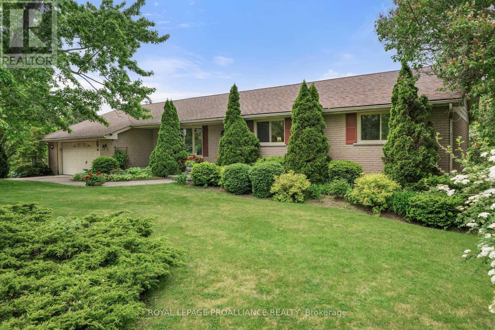 3286 County Rd 3 Road, Prince Edward County, Ontario  K0K 1L0 - Photo 5 - X12322237