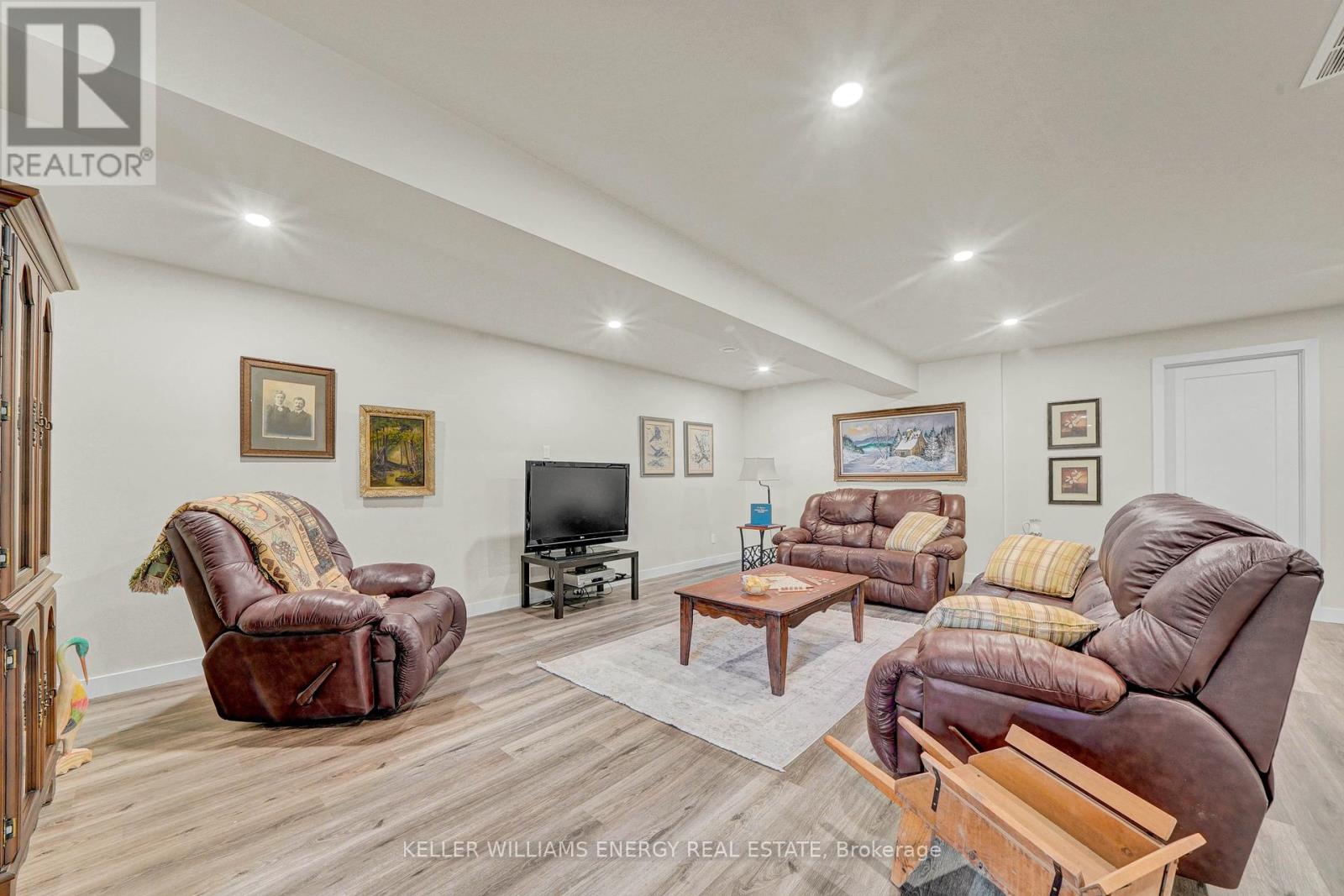73 White Chapel Road, Prince Edward County, Ontario  K0K 2T0 - Photo 27 - X12324173