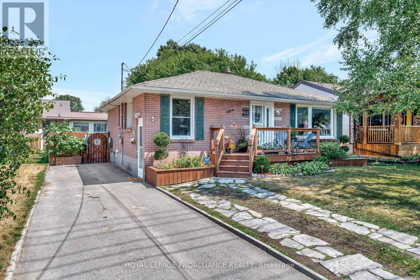 235 FARLEY AVENUE, Belleville, Ontario