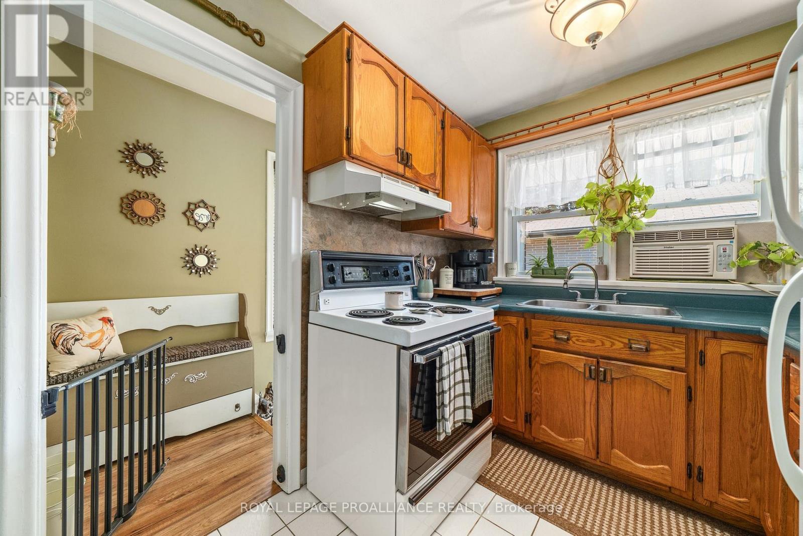 235 Farley Avenue, Belleville, Ontario  K8N 4L7 - Photo 14 - X12325014