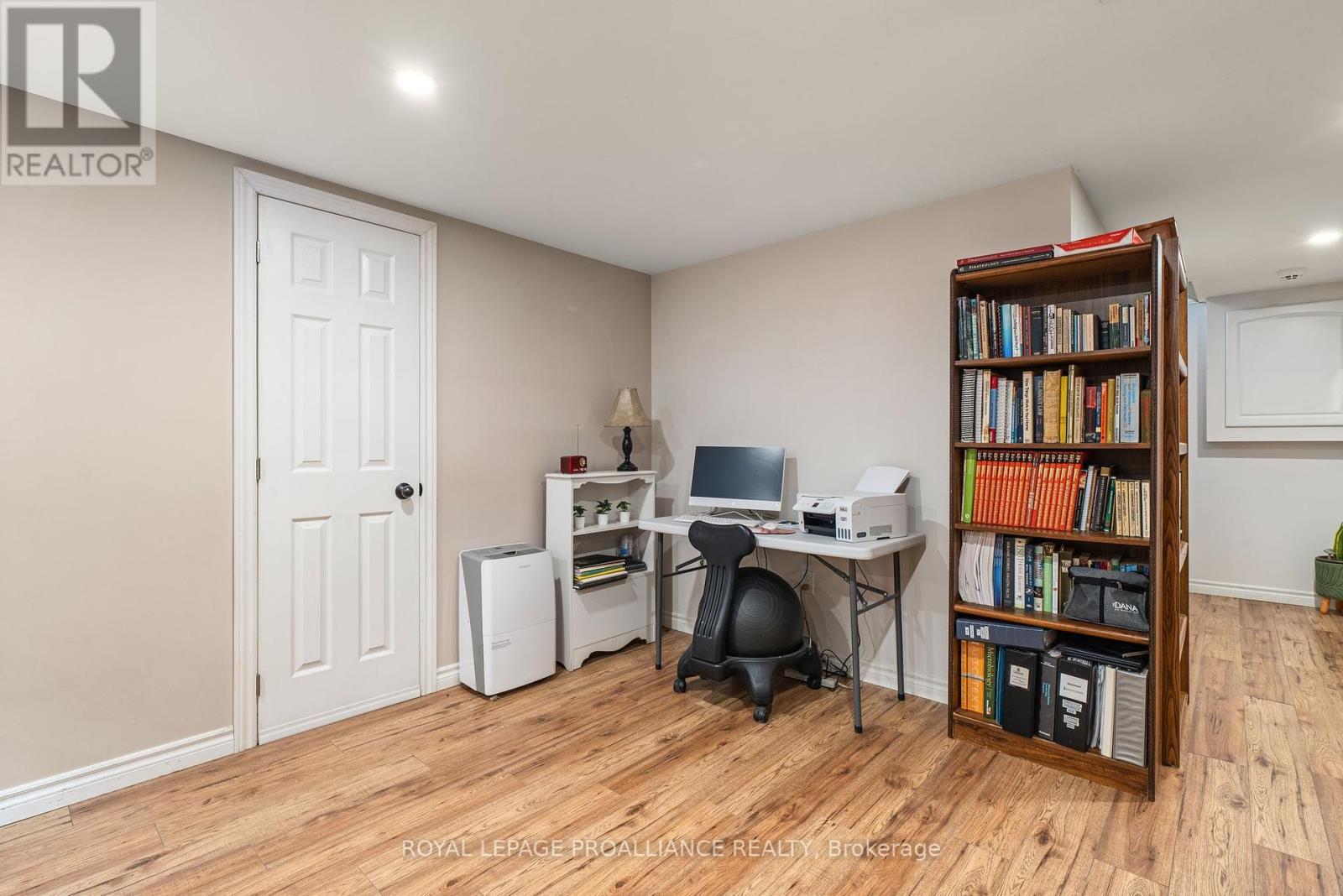 235 Farley Avenue, Belleville, Ontario  K8N 4L7 - Photo 34 - X12325014
