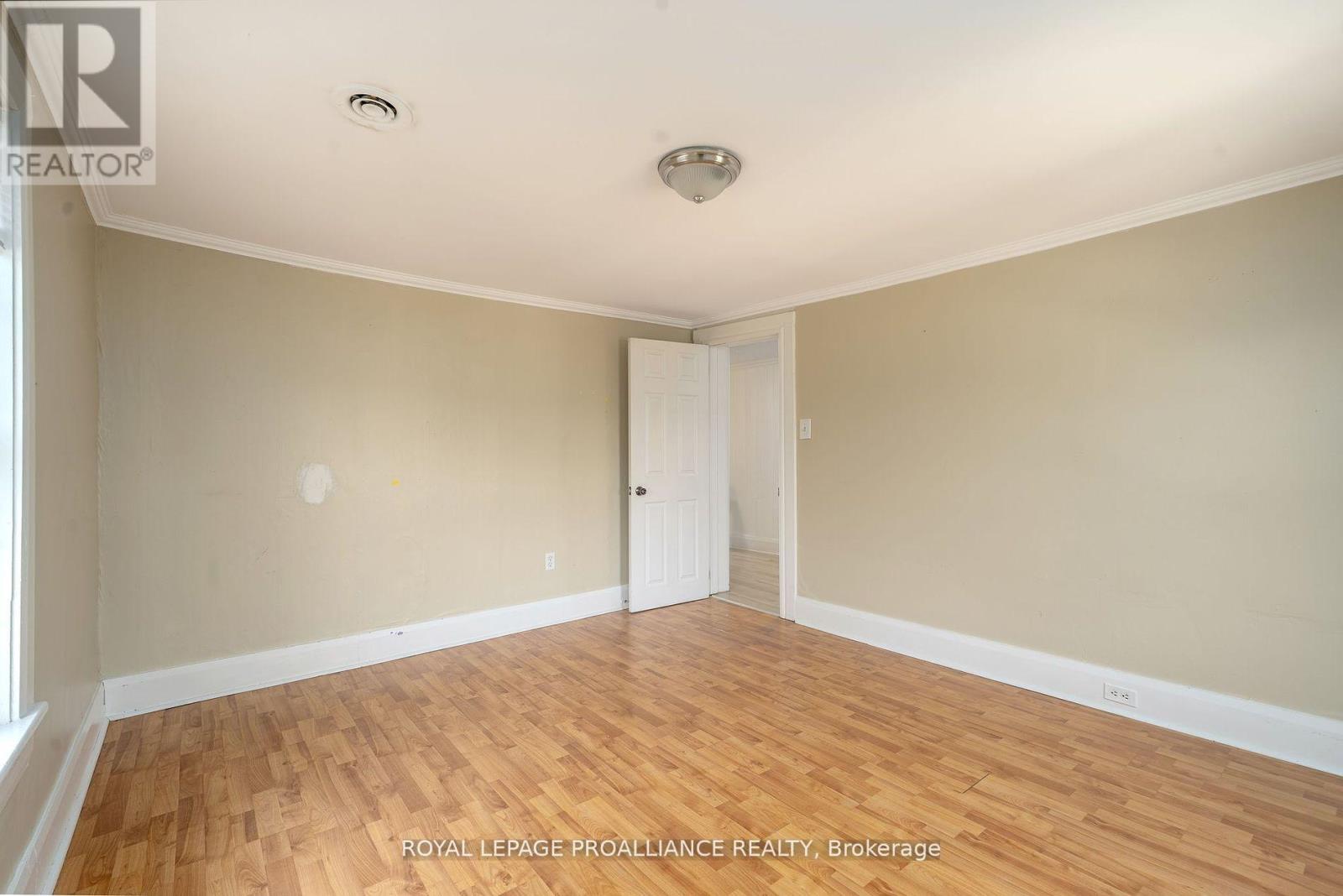 16 Bridge Street, Prince Edward County, Ontario  K0K 2T0 - Photo 11 - X12325719