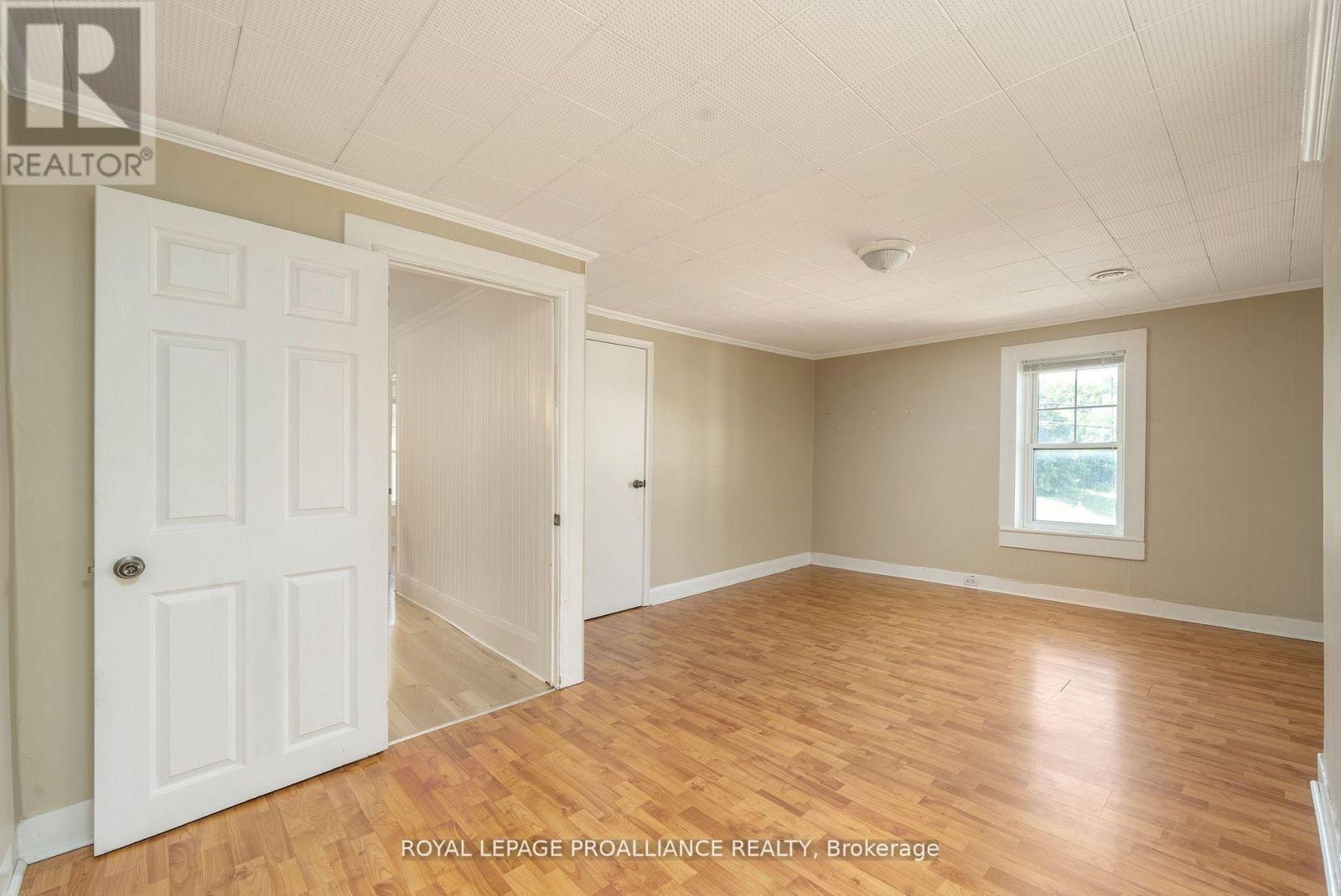 16 Bridge Street, Prince Edward County, Ontario  K0K 2T0 - Photo 14 - X12325719