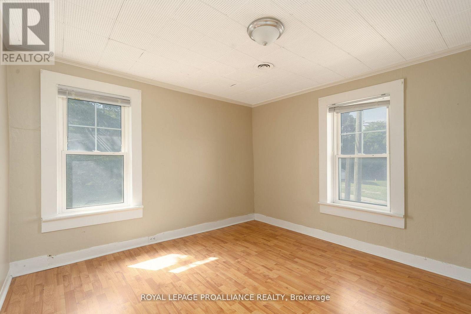 16 Bridge Street, Prince Edward County, Ontario  K0K 2T0 - Photo 15 - X12325719