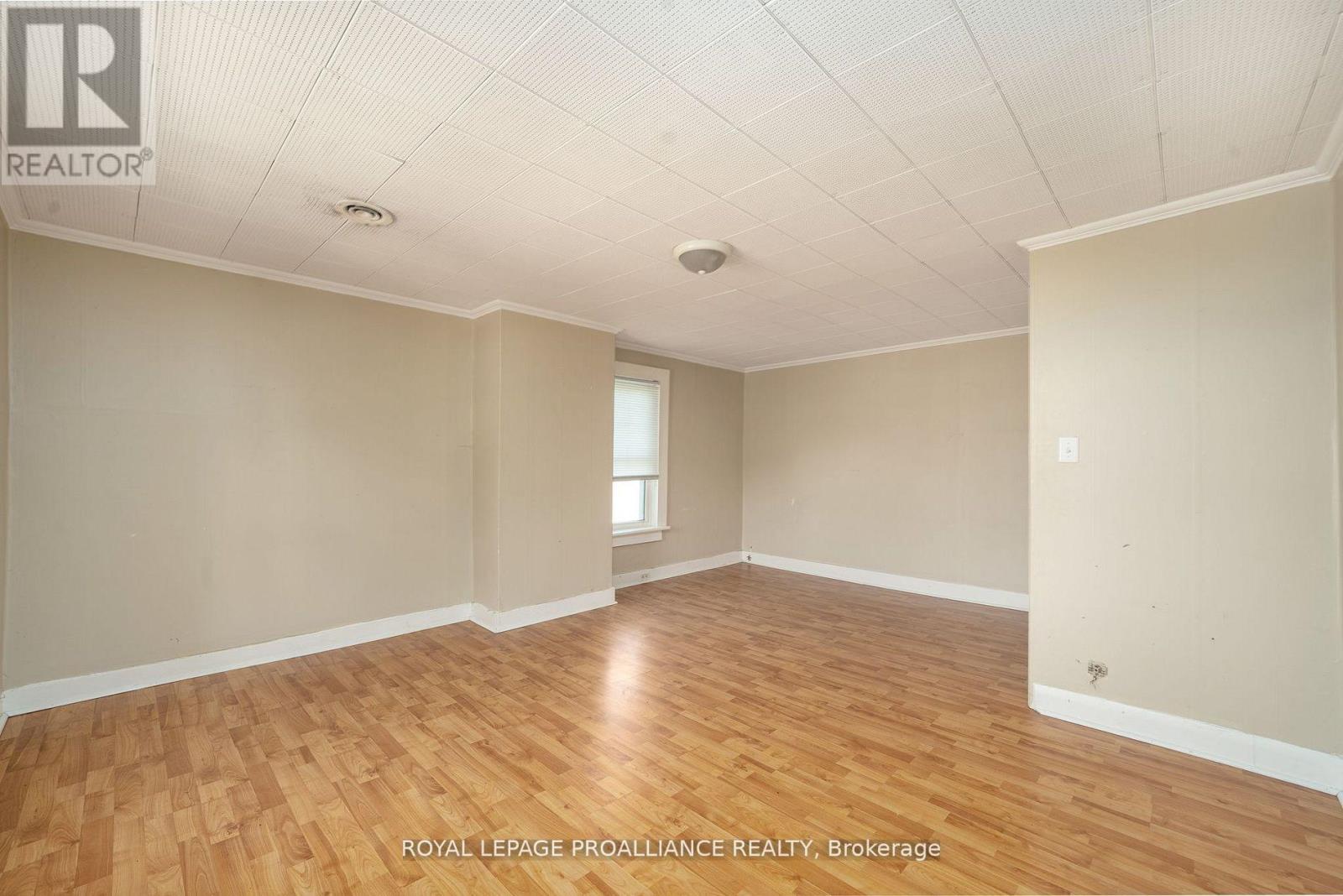 16 Bridge Street, Prince Edward County, Ontario  K0K 2T0 - Photo 18 - X12325719