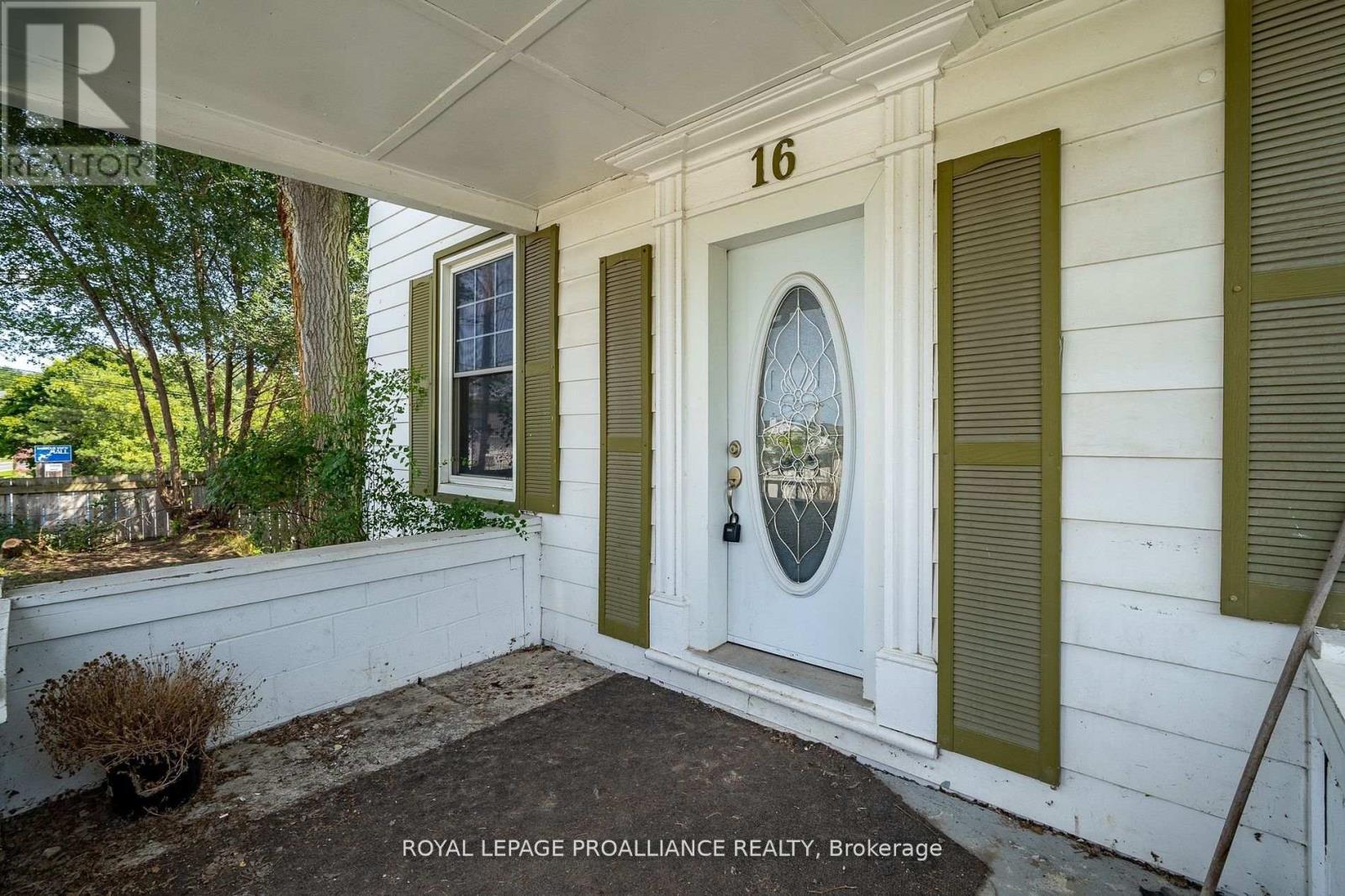 16 Bridge Street, Prince Edward County, Ontario  K0K 2T0 - Photo 4 - X12325719