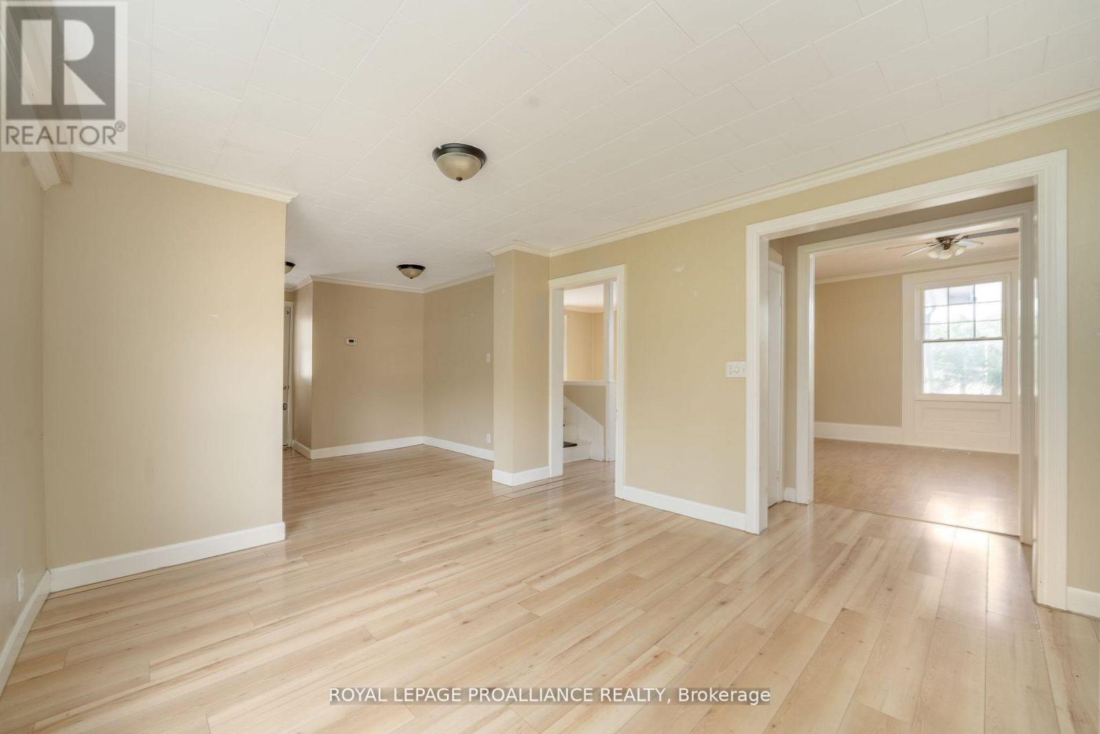 16 Bridge Street, Prince Edward County, Ontario  K0K 2T0 - Photo 6 - X12325719