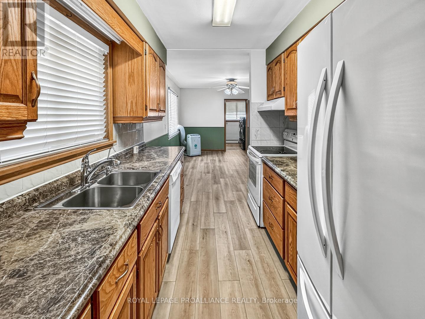 52 Stanley Park Drive, Belleville, Ontario  K8N 4N2 - Photo 14 - X12325834