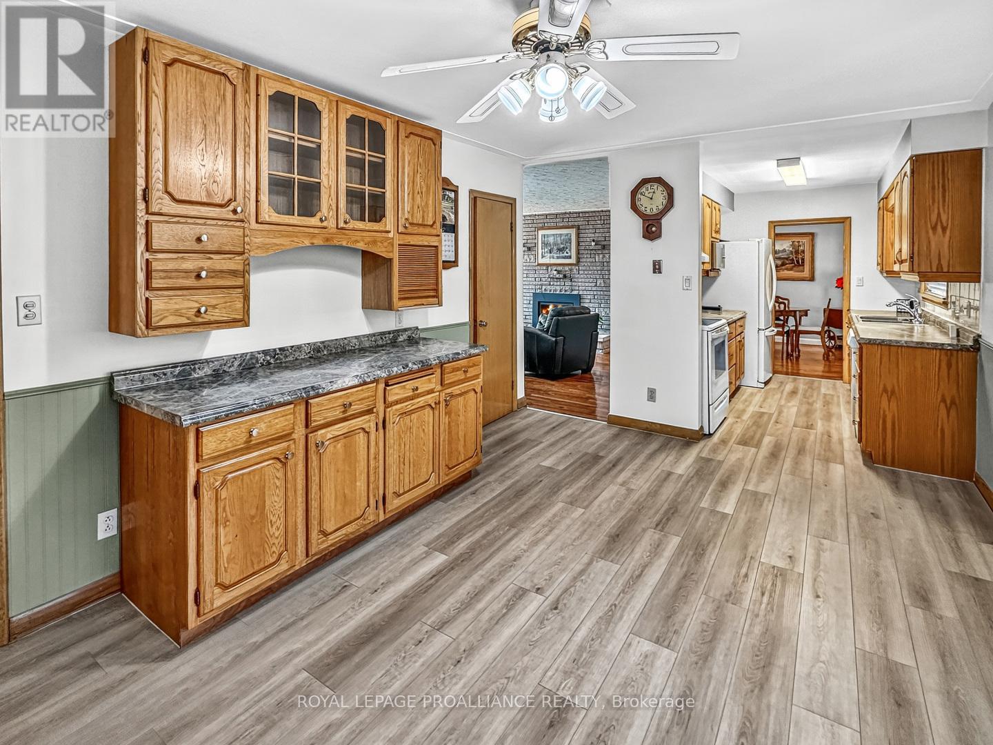 52 Stanley Park Drive, Belleville, Ontario  K8N 4N2 - Photo 17 - X12325834