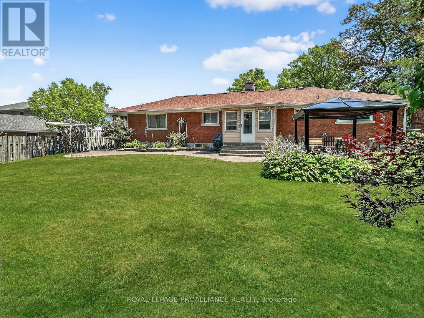52 Stanley Park Drive, Belleville, Ontario  K8N 4N2 - Photo 43 - X12325834