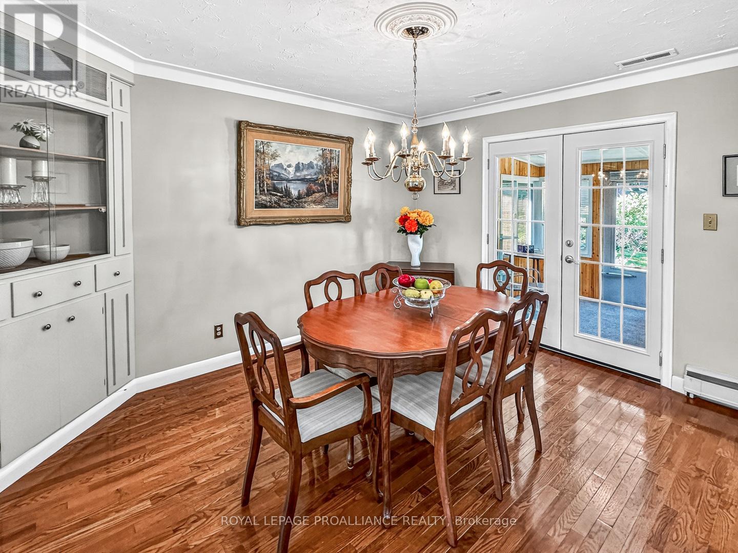 52 Stanley Park Drive, Belleville, Ontario  K8N 4N2 - Photo 9 - X12325834