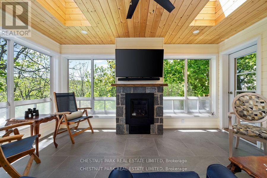 7 - 4 Bridge Street, Prince Edward County, Ontario  K0K 2T0 - Photo 40 - X12325877