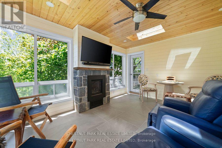 7 - 4 Bridge Street, Prince Edward County, Ontario  K0K 2T0 - Photo 41 - X12325877