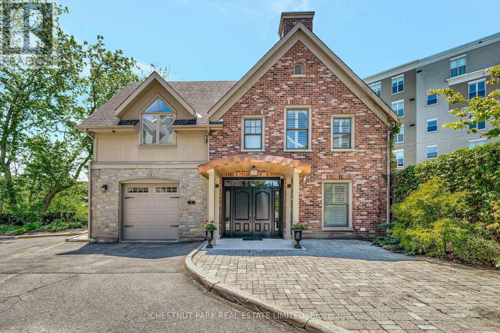 7 - 4 Bridge Street, Prince Edward County, Ontario  K0K 2T0 - Photo 6 - X12325877