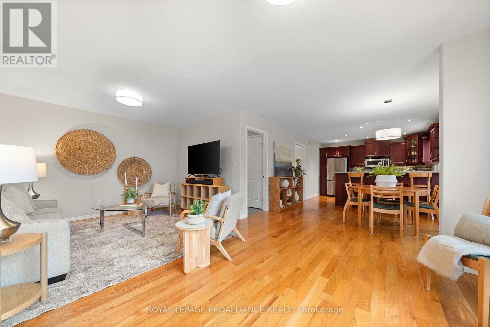 8 Linden Lane, Belleville, Ontario  K8N 5W9 - Photo 14 - X12327272