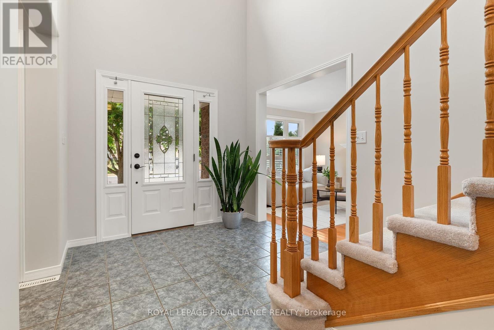 8 Linden Lane, Belleville, Ontario  K8N 5W9 - Photo 6 - X12327272