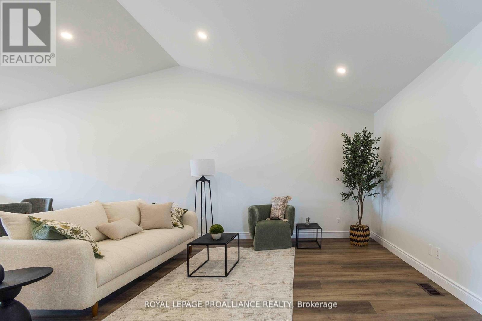 47 Mackenzie John Crescent, Brighton, Ontario  K0K 1H0 - Photo 5 - X12328237