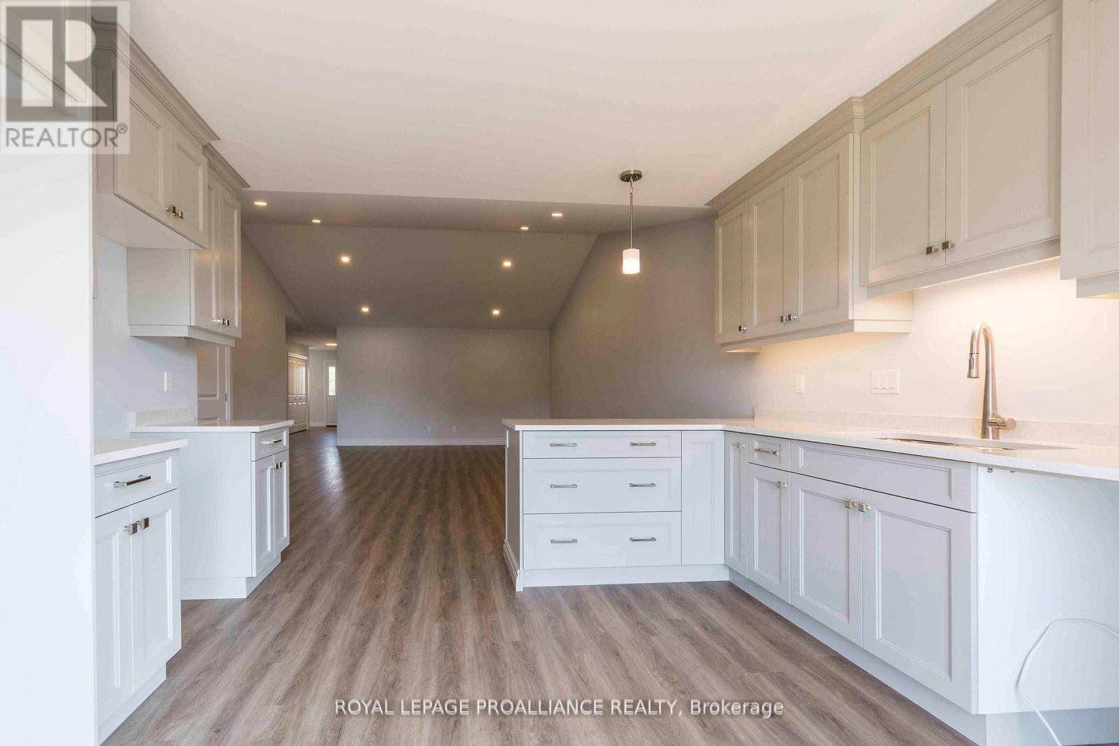 45 Mackenzie John Crescent, Brighton, Ontario  K0K 1H0 - Photo 10 - X12328377