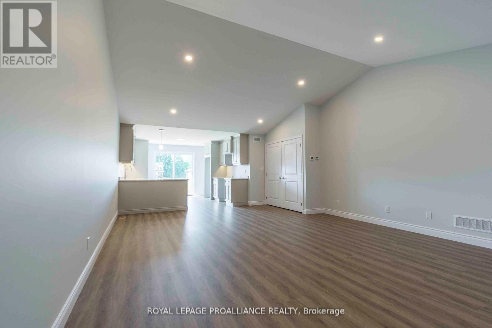 45 Mackenzie John Crescent, Brighton, Ontario  K0K 1H0 - Photo 5 - X12328377