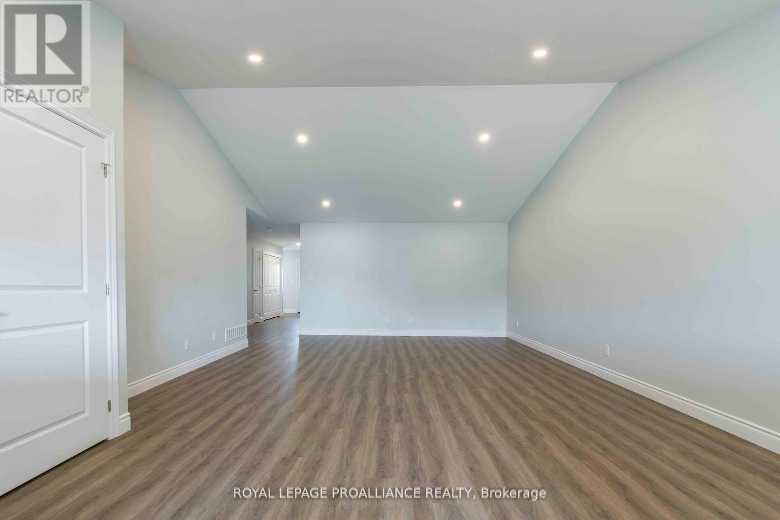 45 Mackenzie John Crescent, Brighton, Ontario  K0K 1H0 - Photo 6 - X12328377