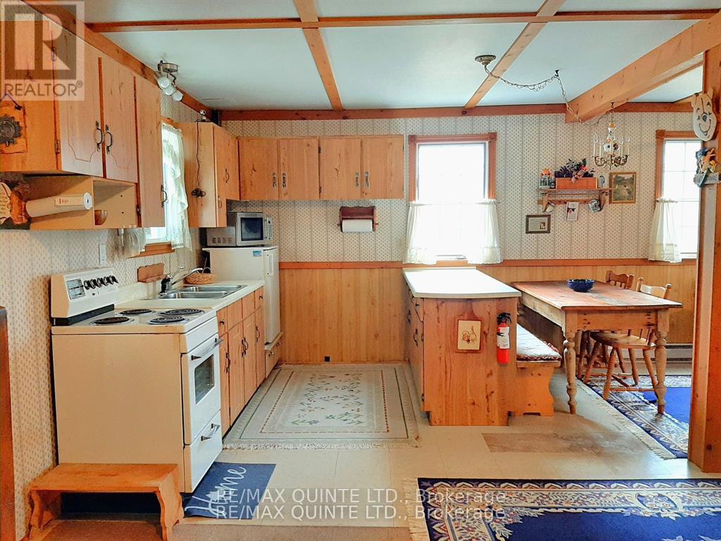 1578 Cooper Road, Madoc, Ontario  K0K 2K0 - Photo 14 - X12329302