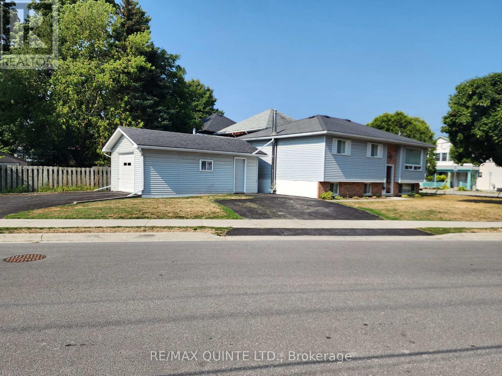 8 PARK STREET S, Belleville, Ontario
