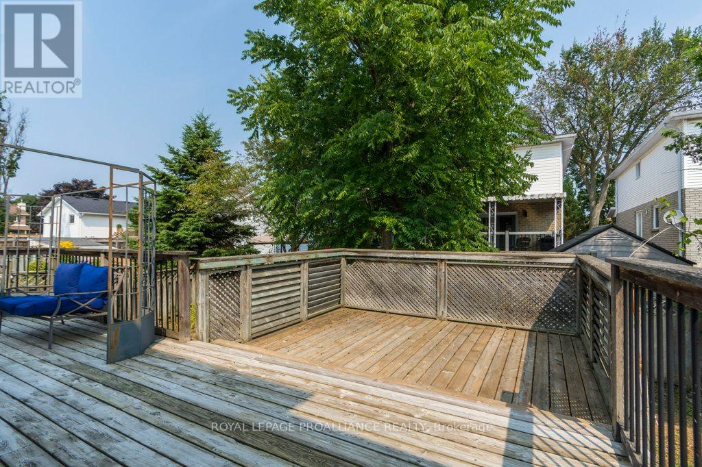 14 Sherwood Crescent, Belleville, Ontario  K8P 5G1 - Photo 36 - X12330054