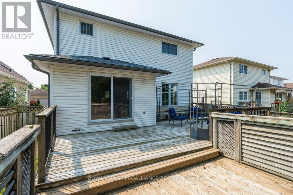 14 Sherwood Crescent, Belleville, Ontario  K8P 5G1 - Photo 37 - X12330054