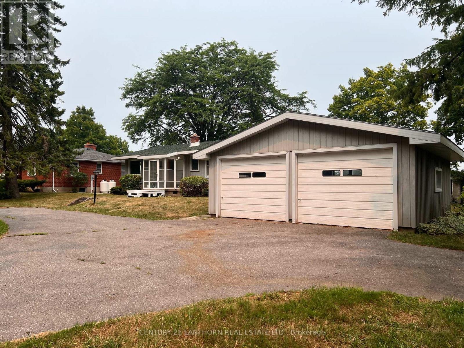 11468 Loyalist Parkway, Prince Edward County, Ontario  K0K 2T0 - Photo 5 - X12331542
