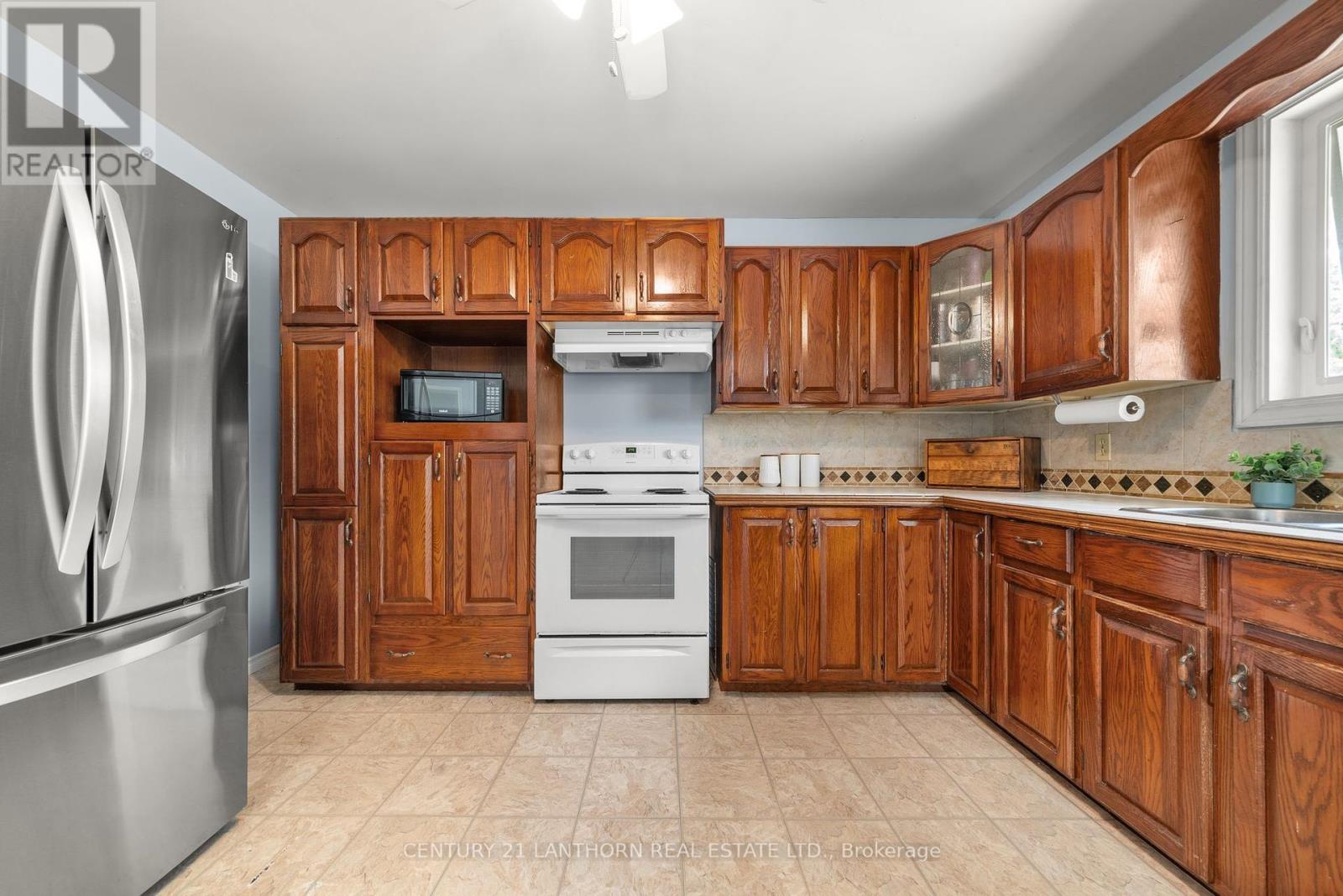 263 County Rd 29 Road, Prince Edward County, Ontario  K0K 1T0 - Photo 9 - X12332393